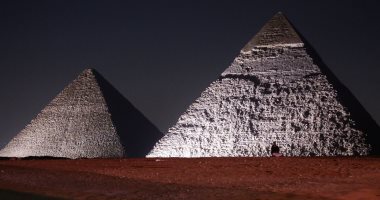 تنشيط السياحة: عروض بنابولى تياترو سان كارلو بالأهرامات دعاية لمصر