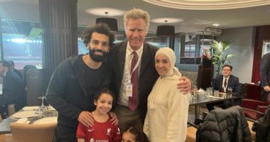محمد صلاح وعائلته فى صور جديدة مع الممثل الأمريكي ويل فيريل
