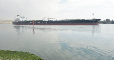قناة السويس تشهد اليوم عبور 93 سفينة بإجمالى حمولات صافية 4.4 مليون طن