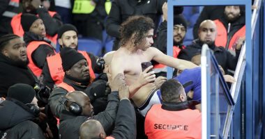 جماهير باريس سان جيرمان تشتبك مع الأمن وتهاجم اللاعبين "فيديو"