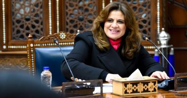 وزيرة الهجرة تهنئ الطلبة المصريين أوائل الثانوية في الكويت