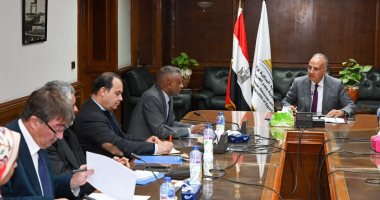 وزير الرى يلتقى ممثل منظمة الأغذية والزراعة فى مصر