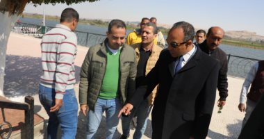 نائب محافظ المنيا يتفقد أعمال تجميل وصيانة كورنيش النيل.. صور