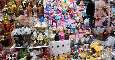 فوانيس رمضان تزين أسواق الإسكندرية استعدادا لشهر رمضان.. فيديو وصور