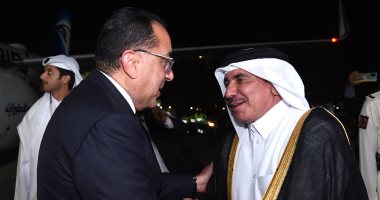 استقبال رسمي لرئيس الوزراء بمطار الدوحة فى مستهل زيارته.. فيديو