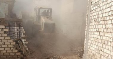 انهيار 5 منازل فى قريتين بنجع حمادى دون إصابات – محافظات