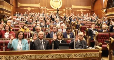 رئيس برلمانية "مستقبل وطن" يدعو لمزيد من التيسيرات البنكية للمصريين بالخارج