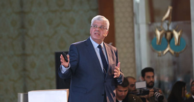 رئيس جامعة القاهرة يهنئ أيمن عاشور على إطلاق الاستراتيجية الوطنية للتعليم العالى