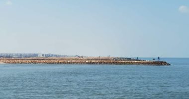 الرى تعلن استعادة شواطئ مدينة بلطيم بعد تنفيذ أعمال حماية  ... صور
