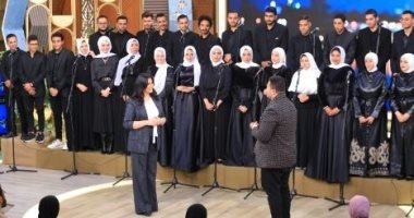 فرقة "صوت مصر للإنشاد الديني" تشدو بأداء رائع في "معكم منى الشاذلي"