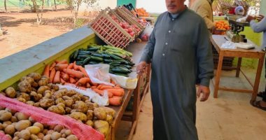 افتتاح معرض "أهلا رمضان" بقرية الشيخ والى بالوادى الجديد بتخفيضات على السلع.. صور