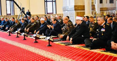 الرئيس السيسي يصل مسجد المشير طنطاوى لأداء صلاة الجمعة