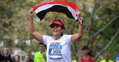 "أماني" أول أم مصرية تنهي أكبر 6 سباقات جري عالمية.. بدأت الرياضة بعد الخمسين