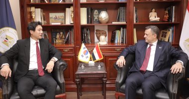 وزير السياحة يلتقي سفير كوريا الجنوبية بالقاهرة لبحث تعزيز أوجه التعاون