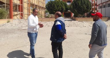 رئيس مدينة الطود يتفقد صيانة مدرسة العديسات الثانوية الصناعية.. صور