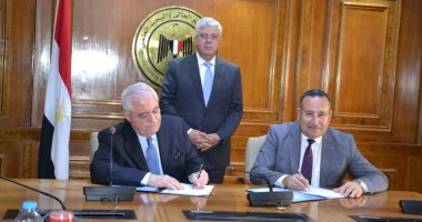وزير التعليم العالى يشهد توقيع بروتوكول تعاون بين جامعتى الإسكندرية وبيروت