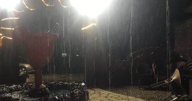 هطول أمطار غزيرة على مدينة العريش واستمرار حالة الطوارئ.. صور