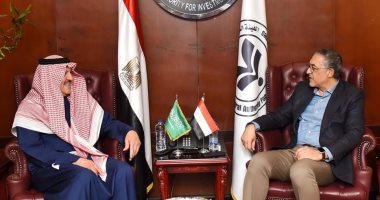 السعودية نيوز | 
                                            رئيس هيئة الاستثمار يبحث مع سفير السعودية التوسعات الاستثمارية للمملكة بمصر
                                        