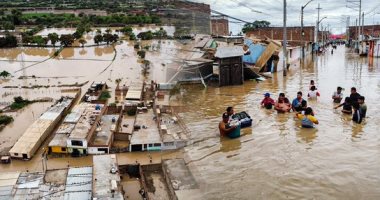 مصرع شخص وتشريد المئات بسبب الانهيارات الأرضية والفيضانات فى بيرو ..فيديو