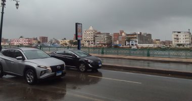 أمطار متواصلة وسرعة فى الرياح.. طقس سيئ يضرب مدن دمياط (صور)