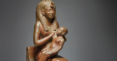 تمثال "إيزيس" المعبودة الأم يزين متحف آثار الغردقة 