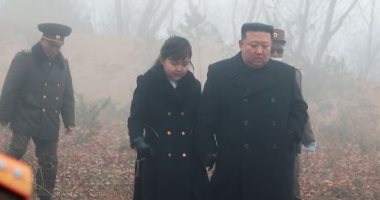 زعيم كوريا الشمالية يدعو بلاده إلى الاستعداد لتنفيذ هجمات نووية.. صور