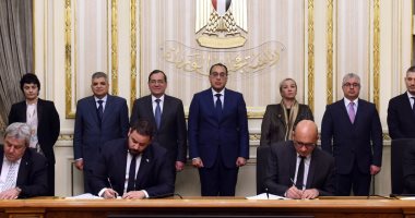 رئيس الوزراء يشهد توقيع اتفاقية المساهمين بين قناة السويس وشركات "V" اليونانية