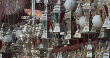 "القاهرة الإخبارية" تعرض تقريرا عن استعدادات شوارع مصر لاستقبال شهر رمضان