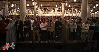 أجواء إيمانية ونسمات رمضانية.. أول صلاة تراويح فى مسجد عمرو بن العاص بعد تجديده