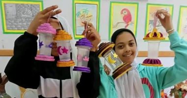 طالبات الوادى الجديد يبدعن فى صناعة فوانيس رمضان من خامات البيئة