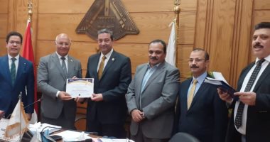 مجلس جامعة بنها يكرم الفائزين بجوائز مصر للتميز الحكومى فى دورته الثالثة