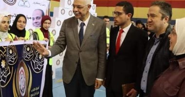 رئيس جامعة المنوفية يشارك طلاب أسرة من أجل مصر في مبادرة من "أجل الخير"
