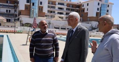 رئيس جامعة المنوفية يتابع أعمال صيانة حمام السباحة الأولمبى