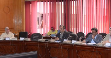 نائب محافظ الإسماعيلية يناقش توقف مشروع إنشاء محطة المعالجة الثنائية بمدينة القنطرة شرق