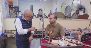 "باب رزق" يكشف أسرار ومراحل صناعة العصا المصرية وأشكالها المميزة