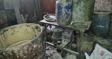 ضبط مصنع غير مرخص ينتج الطحينة من بودرة السيراميك فى الجيزة.. فيديو وصور