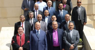 محافظ القاهرة يستقبل رئيس الطائفة الإنجيلية للتهنئة بعيد الفطر