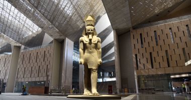 سويسرا تعيد قطعة من تمثال لرمسيس الثانى إلى مصر