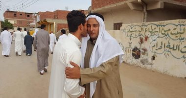 مواكب تبادل الزيارات .. تقاليد أول يوم العيد بين عائلات وقبائل سيناء