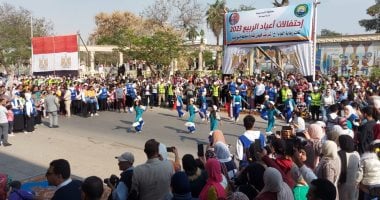 بدء احتفالات محافظة الإسماعيلية بكرنفال عيد الربيع.. صور
