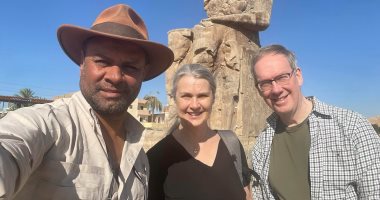 سفير السويد فى مصر يجرى جولة سياحية بمعابد ومقابر الحضارة المصرية القديمة بالأقصر