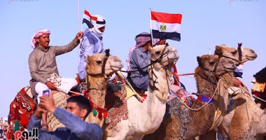 شباب وأطفال سيناء يتمسكون بأزيائهم التراثية خلال الاحتفالات بذكرى التحرير.. صور