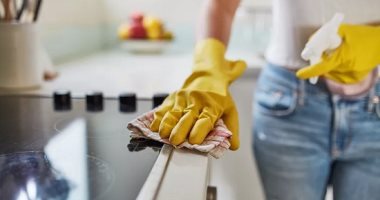 6 أخطاء في التنظيف تجعل منزلك أكثر اتساخاً.. منها الماء والصابون لصندوق القمامة