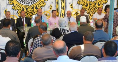 محافظ بورسعيد لمزارعى سهل الطينة: الدولة حريصة على تلبية مطالبكم