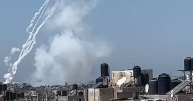 الفصائل الفلسطينية تستهدف تل أبيب بالصواريخ وتعطل الحركة بمطار بن جوريون