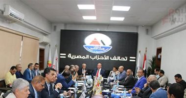 لجان شبابية لـ 42 حزبا سياسيا يعلنون دعم الرئيس السيسى خلال ملتقى شباب مصر  