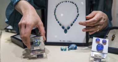 أحجار كريمة ومشغولات نادرة.. فعاليات معرض سويسرا للمجوهرات