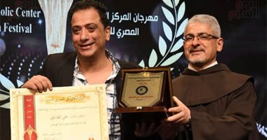 المنشد علي الهلباوي يحيي ختام مهرجان المركز الكاثوليكى 