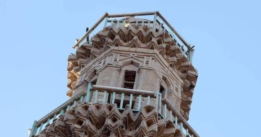 عجائب العصر الفاطمى.. المئذنة المائلة بالمسجد العتيق بالمنيا عمرها 1000 عام