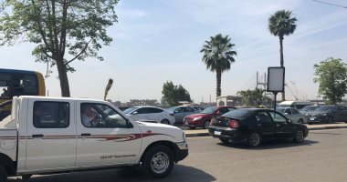 النشرة المرورية.. كثافات مرتفعة للسيارات بمحاور القاهرة والجيزة